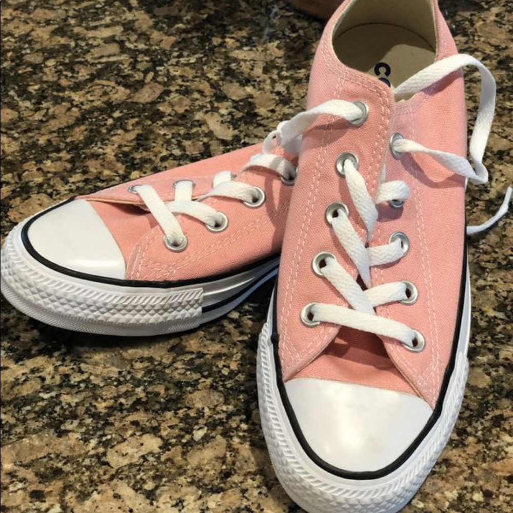 Women’s converse